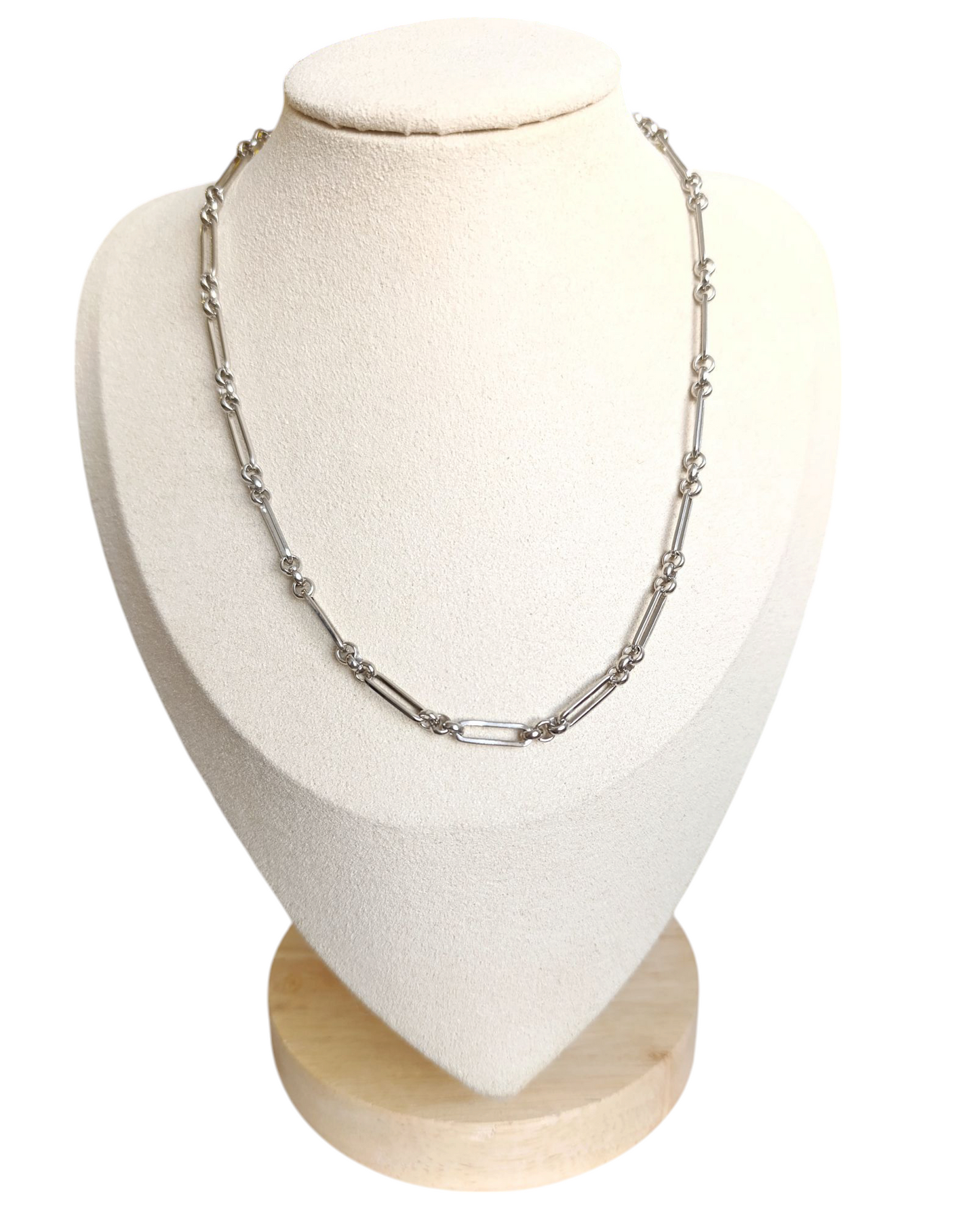 Cadena eslabonada plateada