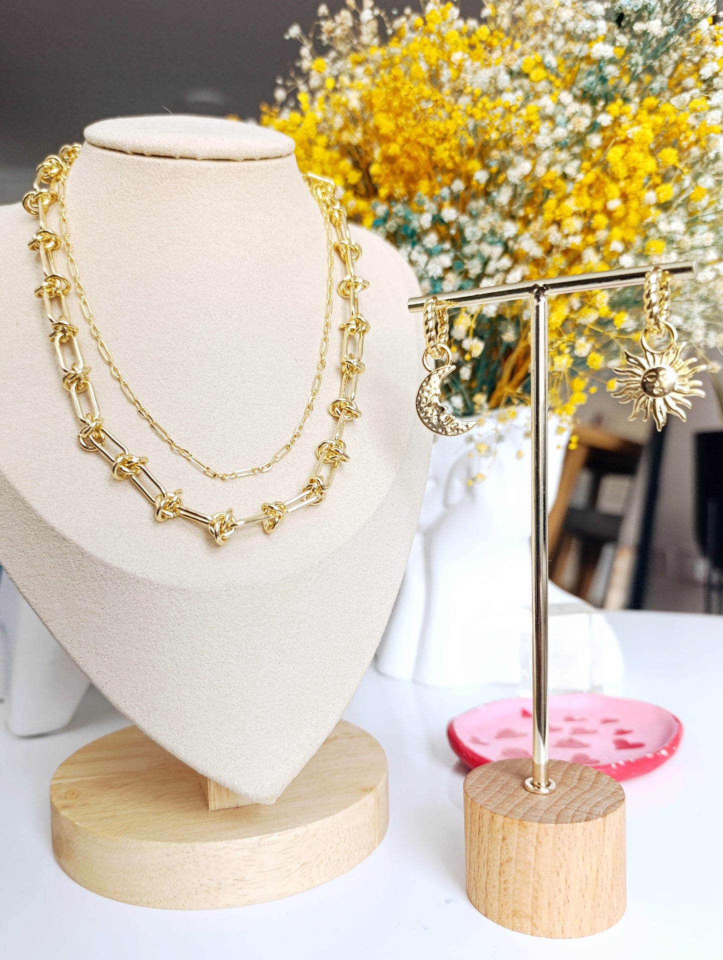 Collar nudo graduable dorado